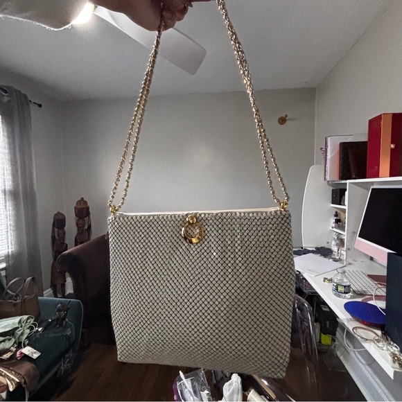 Whiting & Davis Elegant white Mesh Vintage Shoulder Bag or satchel - Picture 9 of 16